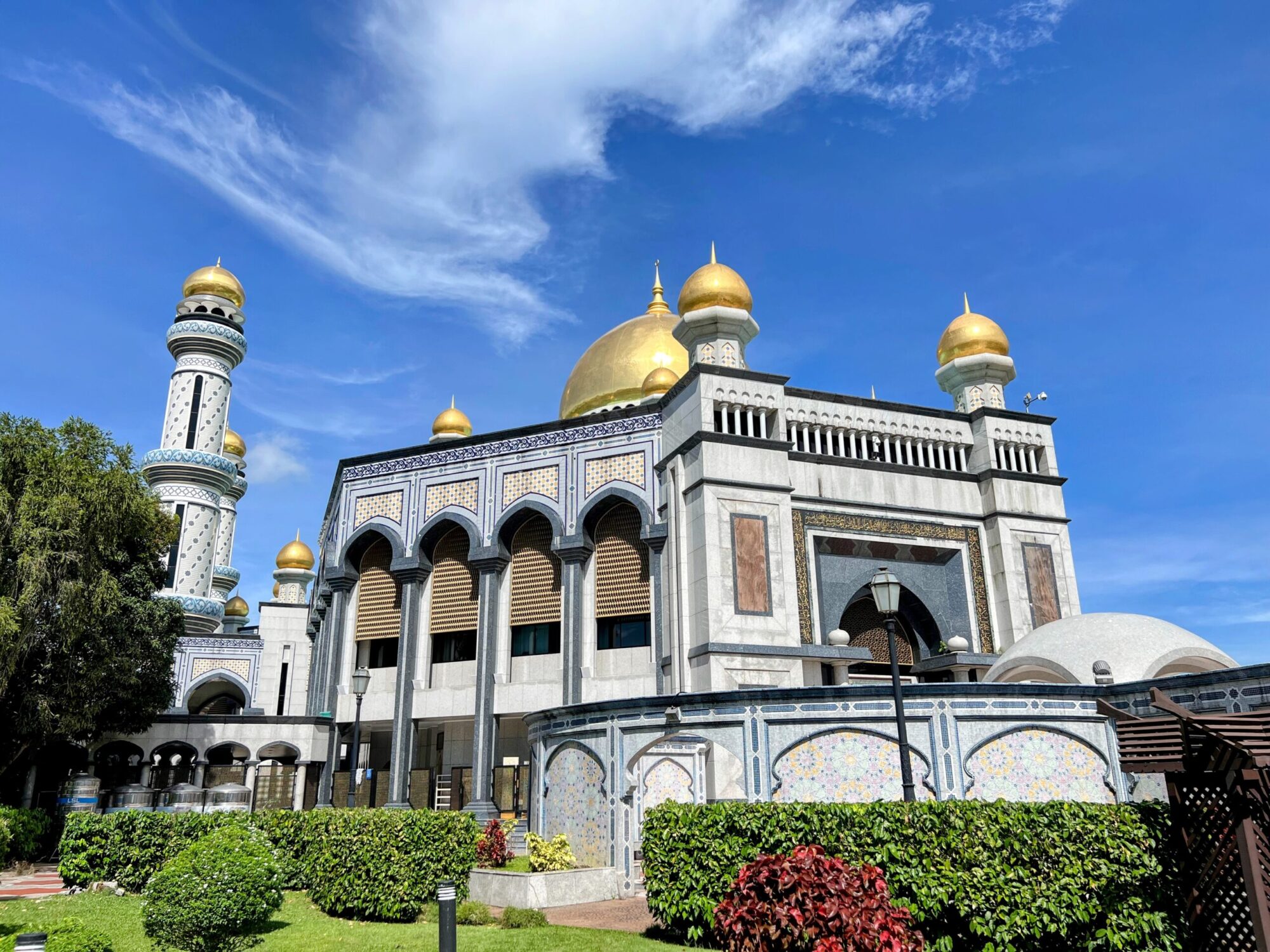 ジャメ・アスル・ハサナル・ボルキア・モスク